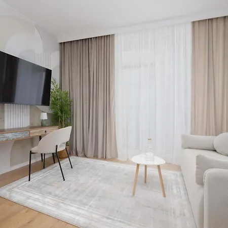 Stylish With Air Conditioning In A Prime Location By Renters アパート *