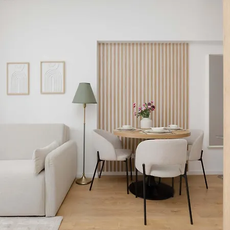 アパート Stylish With Air Conditioning In A Prime Location By Renters