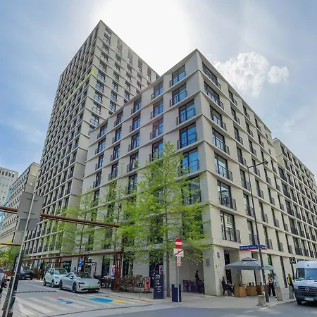 アパート Stylish With Air Conditioning In A Prime Location By Renters ワルシャワ